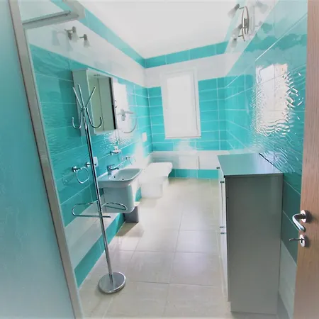 Shr 3 Apartment *